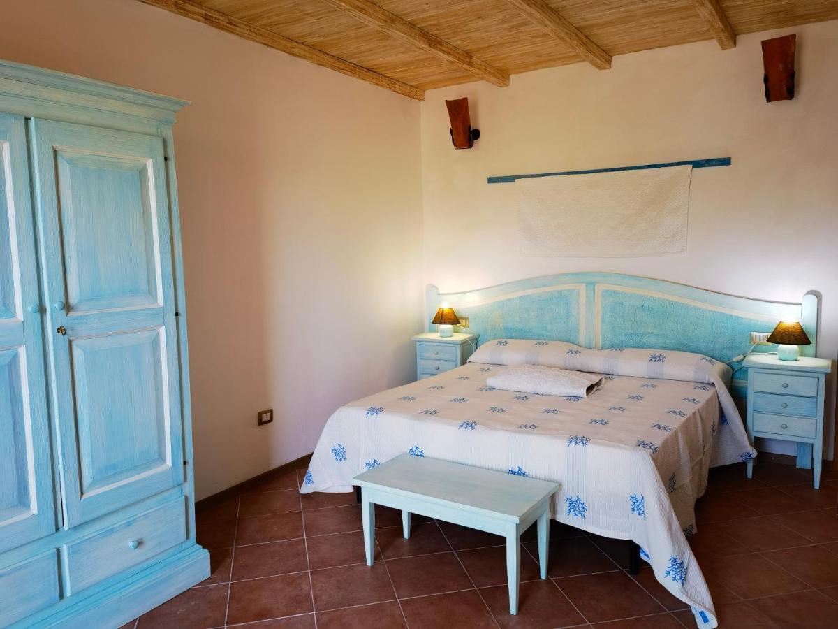 La Corte Degli Ulivi - Albergo Rurale Tresnuraghes Екстериор снимка
