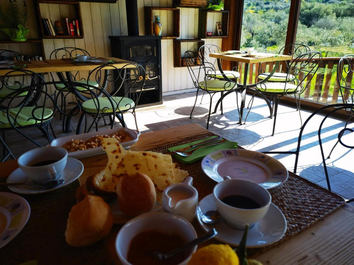 La Corte Degli Ulivi - Albergo Rurale Tresnuraghes Екстериор снимка