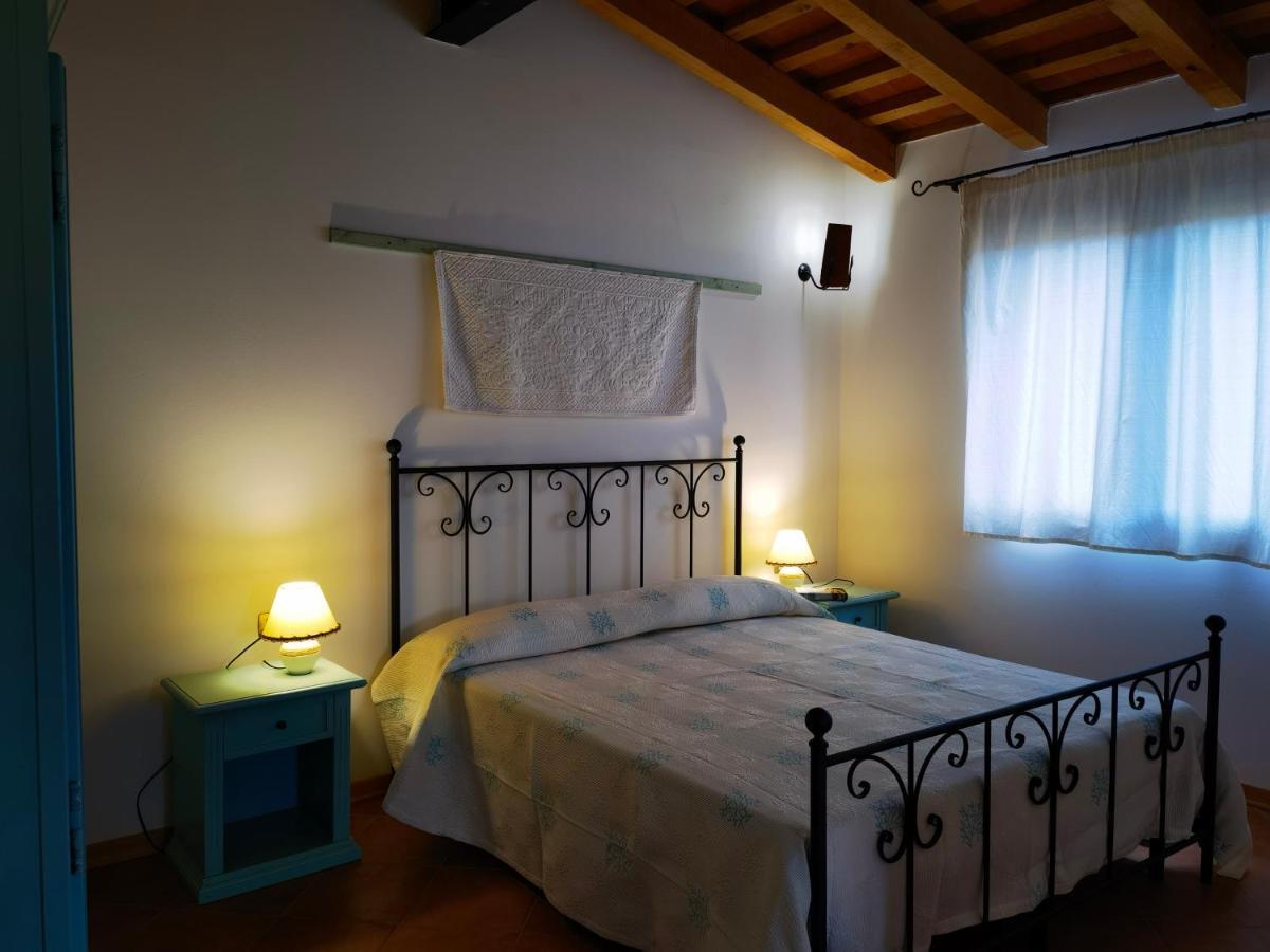 La Corte Degli Ulivi - Albergo Rurale Tresnuraghes Екстериор снимка