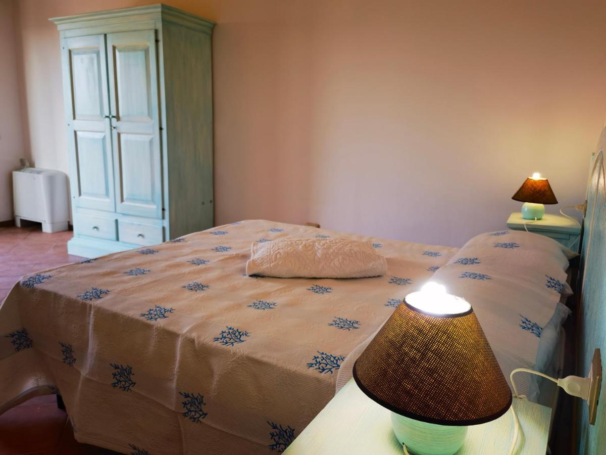 La Corte Degli Ulivi - Albergo Rurale Tresnuraghes Екстериор снимка