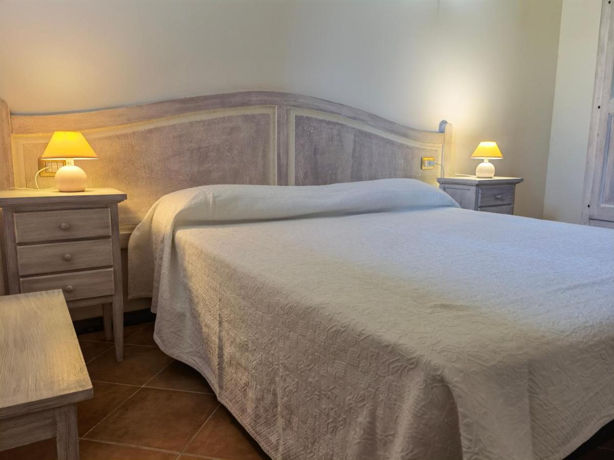 La Corte Degli Ulivi - Albergo Rurale Tresnuraghes Екстериор снимка