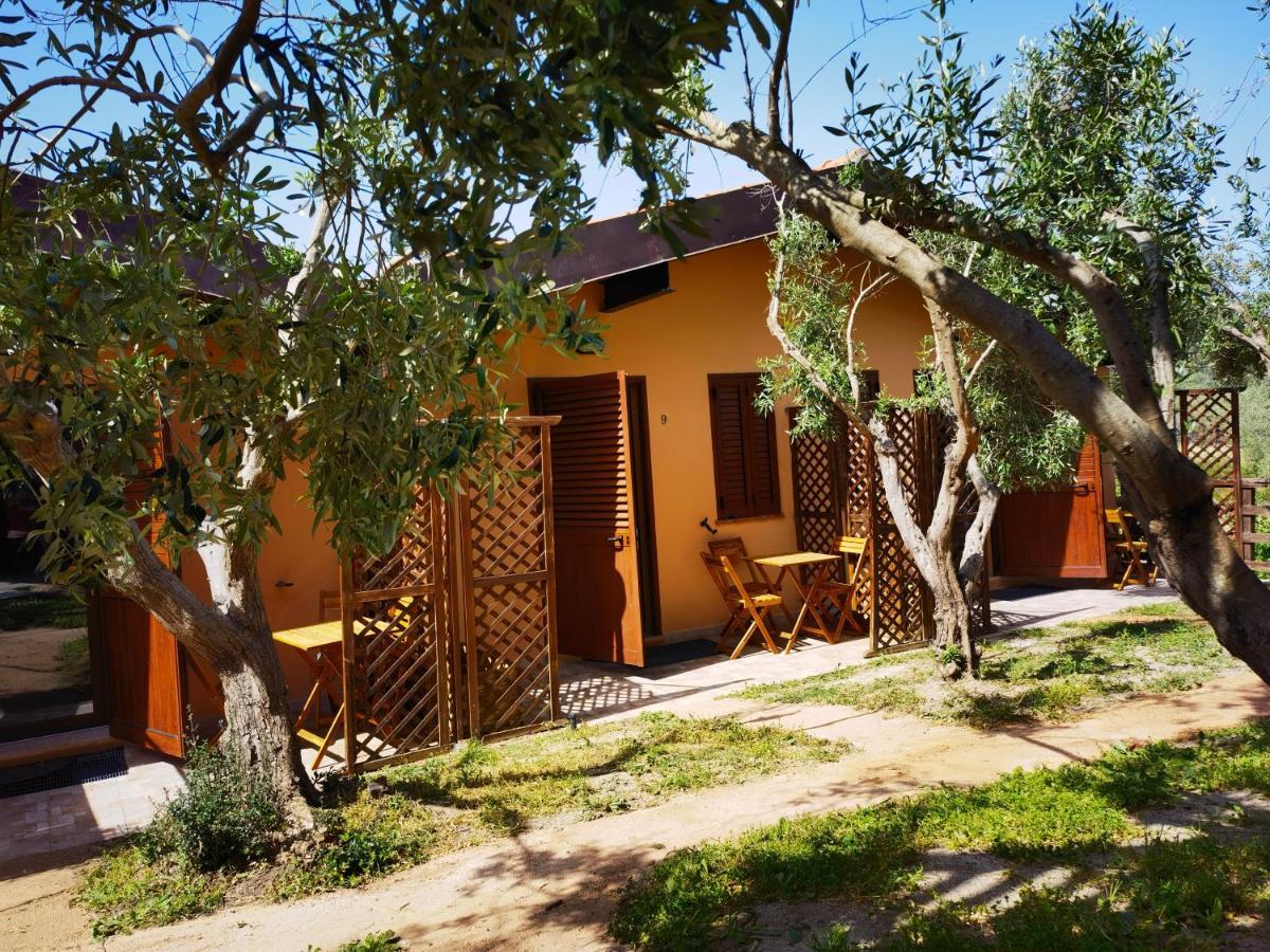 La Corte Degli Ulivi - Albergo Rurale Tresnuraghes Екстериор снимка